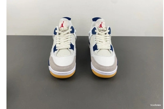 DR5415-100 Retro  4 SB Jordan DR5415-100 Navy 0513